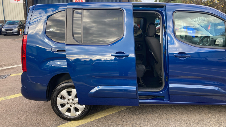 Vauxhall Combo Life 1.2 Turbo 130 SE XL 5dr Auto [7 seat] Petrol Estate